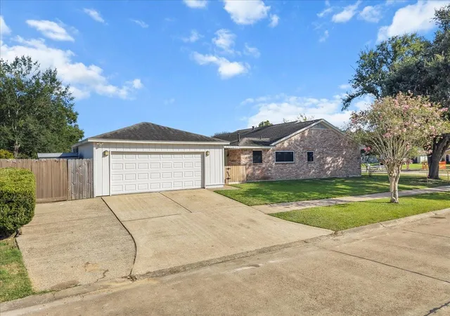 Photo 24 of Single family home for sale at 15703 Blackhawk Blvd, Friendswood, TX 77546 | MLS# 54794043 | Listing updated on 2026-10-10