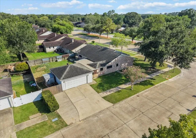 Photo 3 of Single family home for sale at 15703 Blackhawk Blvd, Friendswood, TX 77546 | MLS# 54794043 | Listing updated on 2026-10-10