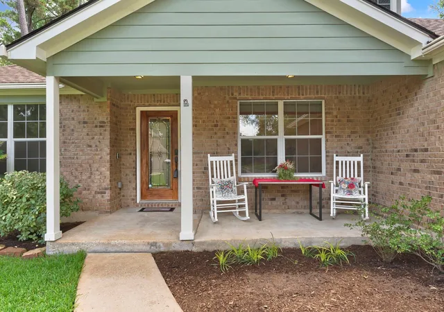 Photo 3 of Single family home for sale at 9048 Zapata Way, Willis, TX 77378 | MLS# 70671498 | Listing updated on 2026-09-15