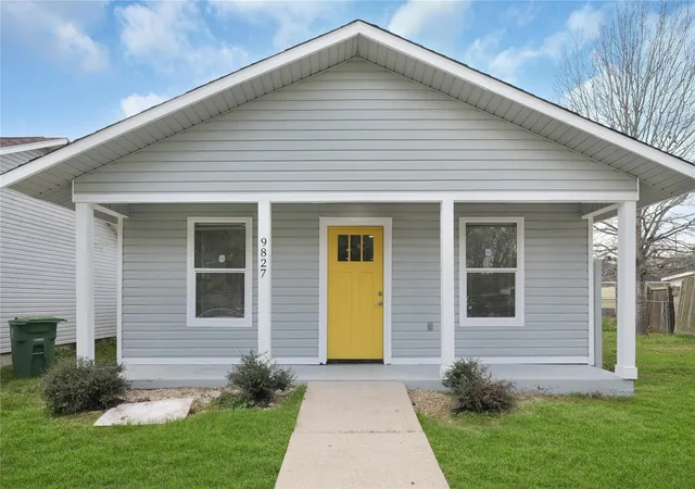 Photo 3 of Single family home for sale at 9827 Shive Dr, Houston, TX 77078 | MLS# 10931644 | Listing updated on 2026-09-03