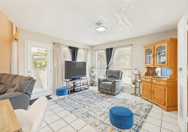 Photo 4 of Sale Pending at 3802 Storm Creek Dr, Houston, TX 77088 | MLS# 10224264 | Listing updated on 2026-09-14