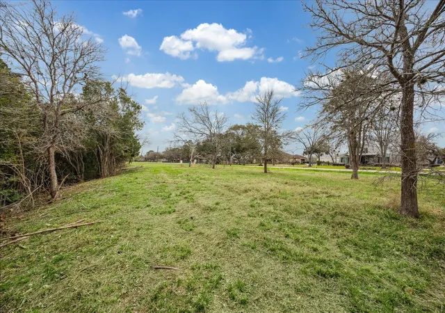 11th image of 19411 Old Galveston Rd, Webster, TX 77598 | MLS# 61833879