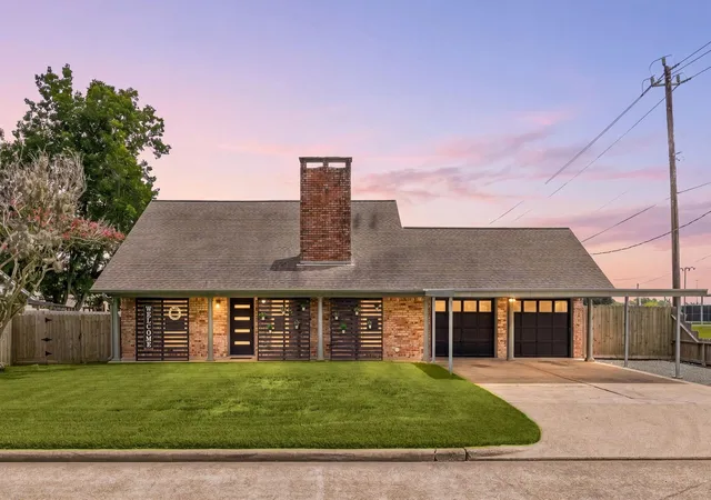 1st image of 222 W Vaughn Ln, Deer Park, TX 77536 | MLS# 98207769