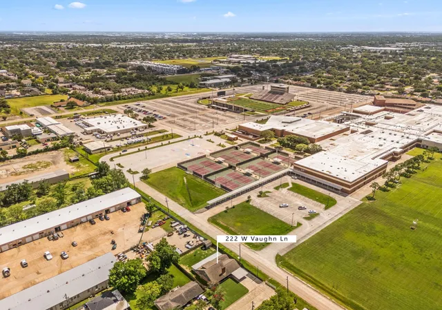 31st image of 222 W Vaughn Ln, Deer Park, TX 77536 | MLS# 98207769