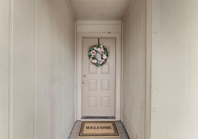 4th image of 700 Thicket Ln #606, Houston, TX 77079 | MLS# 33095282