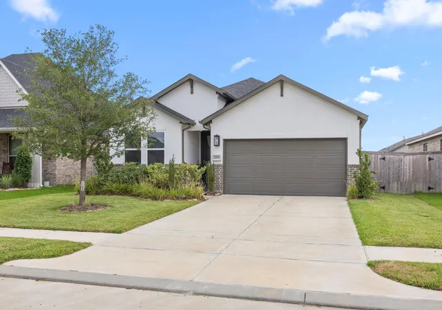 2nd image of 2195 Clements Shore Ln, La Porte, TX 77571 | MLS# 85302613