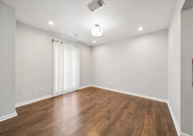 5th image of 427 Biscayne Blvd, El Lago, TX 77586 | MLS# 20597981