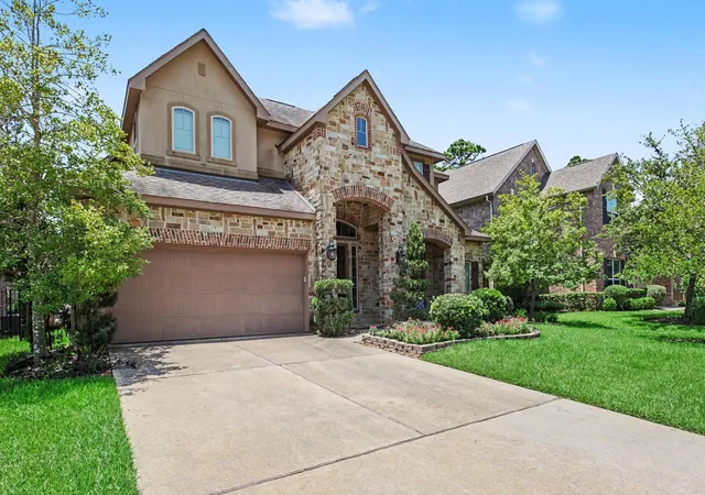3rd image of 11 Canoe Bend Dr, Spring, TX 77389 | MLS# 91588519