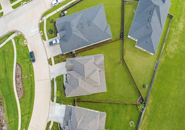 2nd image of 2730 Thunder Creek Dr Dr, Katy, TX 77493 | MLS# 83536777