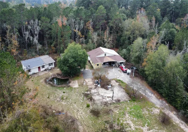 Photo 4 of Single family home for sale at 719 County Rd 3880, Cleveland, TX 77328 | MLS# 20138836 | Listing updated on 2026-01-05
