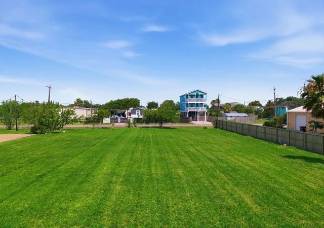 Photo 2 of Land for sale at 0 22nd Street, Dickinson, TX 77539 | MLS# 89143960 | Listing updated on 2026-08-20