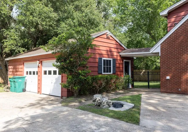 Homes for sale in La Marque, TX | 1314 Laurel St, La Marque, TX 77568 | MLS# 69894411