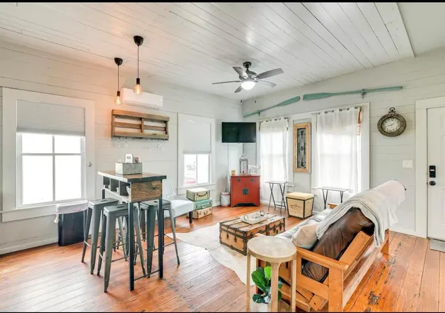 Photo 1 of Single family home for sale at 4107 Ave M 1/2, Galveston, TX 77550 | MLS# 9155321 | Listing updated on 2026-06-05