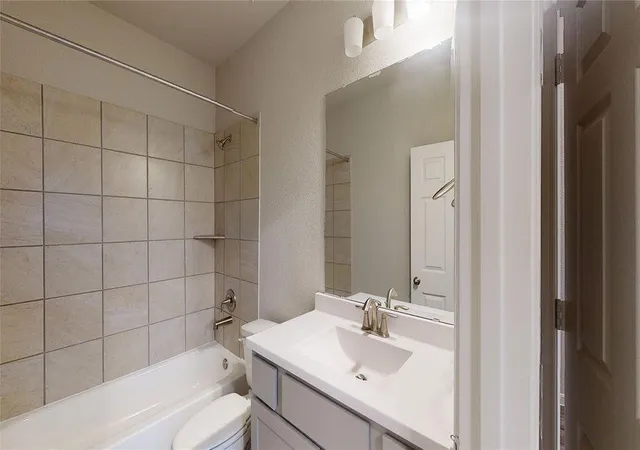 5th image of 1031 Comal Trl, Dayton, TX 77535 | MLS# 22445452
