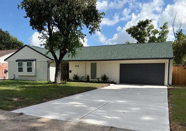 3rd image of 4311 Brookfield Dr, Houston, TX 77045 | MLS# 32864178