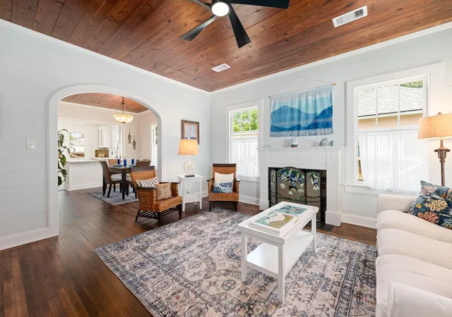 Photo 3 of Single family home for sale at 4928 Ave R, Galveston, TX 77551 | MLS# 77807126 | Listing updated on 2026-09-16