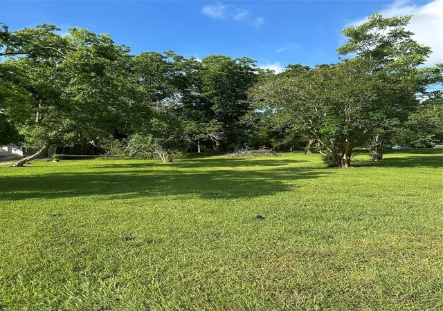 3rd image of 2307 E James St, Baytown, TX 77520 | MLS# 61237130