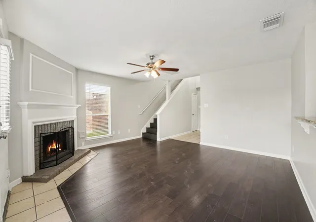 4th image of 2015 Greencrest Dr, Missouri City, TX 77489 | MLS# 7559072
