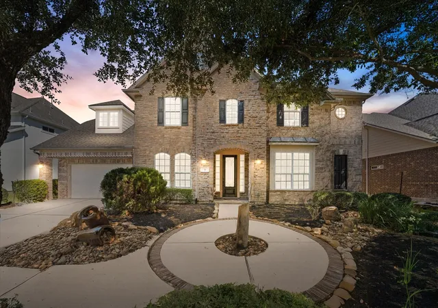 Homes for sale in Spring, TX | 7 N Beech Springs Cir, Spring, TX 77389 | MLS# 31337161