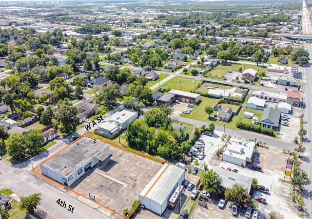 1st image of 130 S 4th St #1, La Porte, TX 77571 | MLS# 22279894