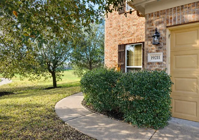 Photo 4 of Single family home for sale at 19211 Side Way, Tomball, TX 77375 | MLS# 85295922 | Listing updated on 2026-10-10