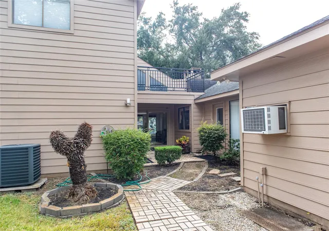 18th image of 5008 Locust St, Bellaire, TX 77401 | MLS# 34798952