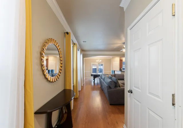 Photo 2 of Townhouse for sale at 6222 Skyline Dr Dr #8, Houston, TX 77057 | MLS# 90477554 | Listing updated on 2026-08-28