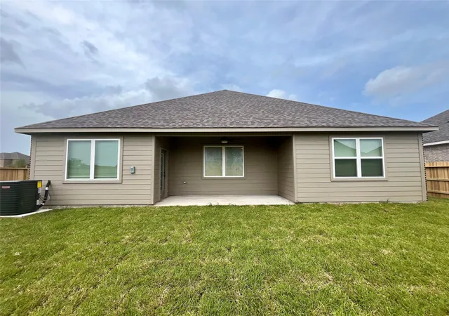 2nd image of 13601 Gaff Rig Dr, Santa Fe, TX 77510 | MLS# 55365560
