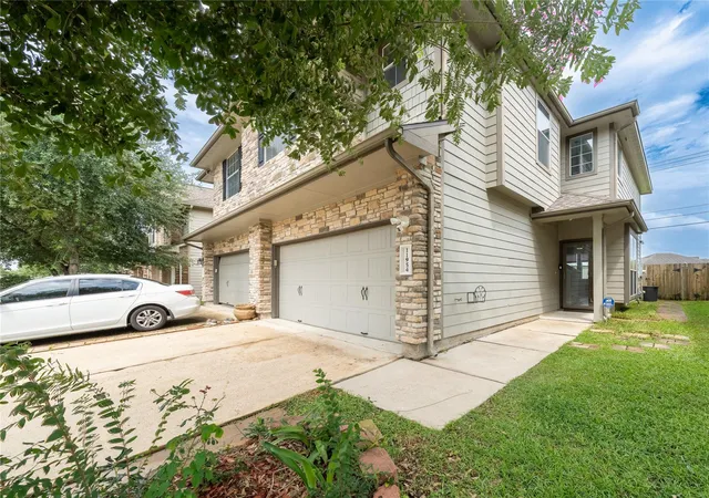 Photo 2 of Sale Pending at 11954 Ramla Pl Trl, Houston, TX 77089 | MLS# 90458594 | Listing updated on 2026-09-03