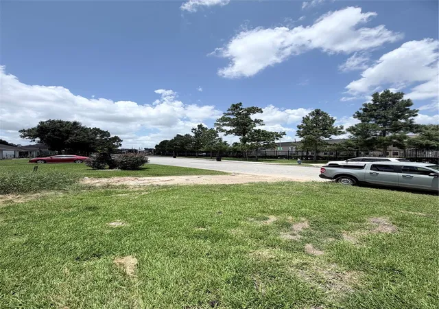 2nd image of 3826 Blodgett St, Houston, TX 77004 | MLS# 5955964