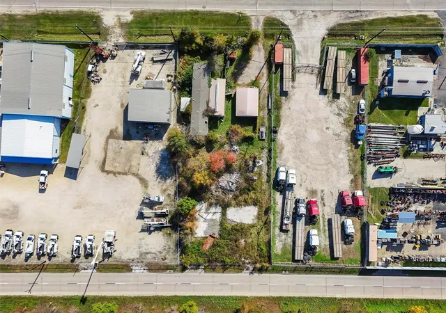 Photo 4 of Single family home for sale at 16935 Market St, Channelview, TX 77530 | MLS# 27058573 | Listing updated on 2026-09-18