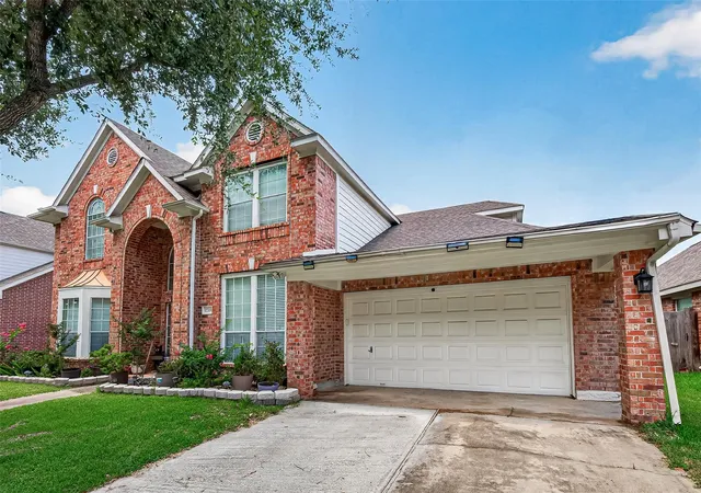 Photo 3 of Single family home for sale at 12318 Shadow Green Dr, Houston, TX 77082 | MLS# 96319726 | Listing updated on 2026-09-03