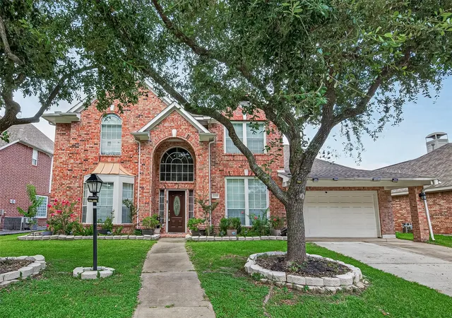 Photo 3 of Single family home for sale at 12318 Shadow Green Dr, Houston, TX 77082 | MLS# 96319726 | Listing updated on 2026-09-03