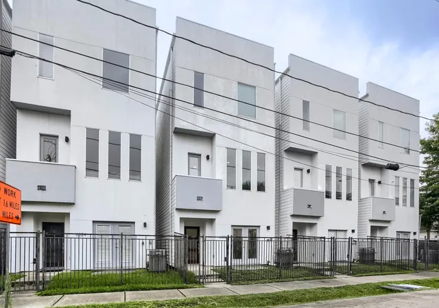 Photo 2 of Single family home for sale at 6322 Culberson St, Houston, TX 77021 | MLS# 58353864 | Listing updated on 2026-08-21