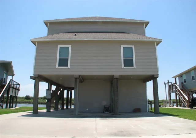 2nd image of 32 Trout Ln, Freeport, TX 77541 | MLS# 86642874