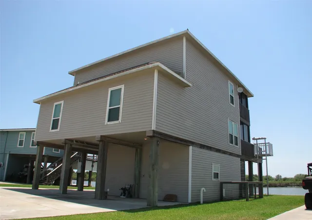 Photo 3 of Single family home for sale at 32 Trout Ln, Freeport, TX 77541 | MLS# 86642874 | Listing updated on 2026-09-10