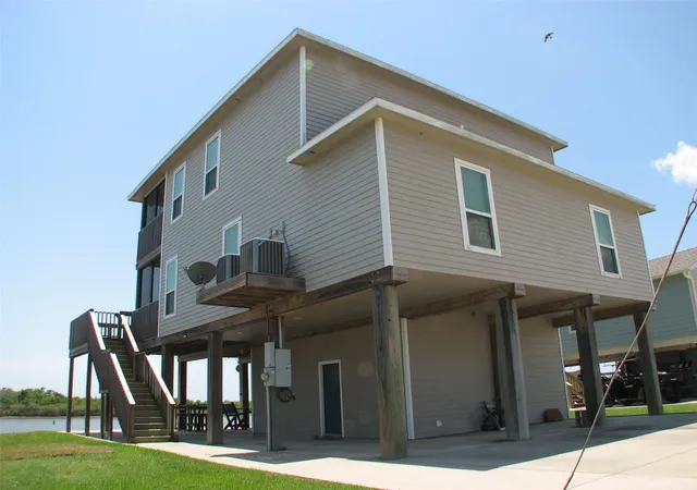 Photo 3 of Single family home for sale at 32 Trout Ln, Freeport, TX 77541 | MLS# 86642874 | Listing updated on 2026-09-10