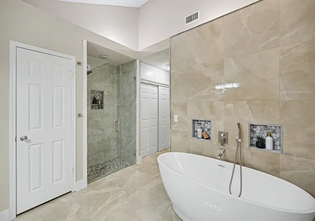 Photo 3 of Single family home for sale at 98 Breezy Point Pl, Spring, TX 77381 | MLS# 84157091 | Listing updated on 2026-08-29