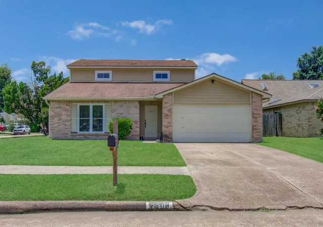 Photo 1 of Single family home for sale at 7503 Wovenwood Ln, Houston, TX 77041 | MLS# 25934561 | Listing updated on 2026-09-11