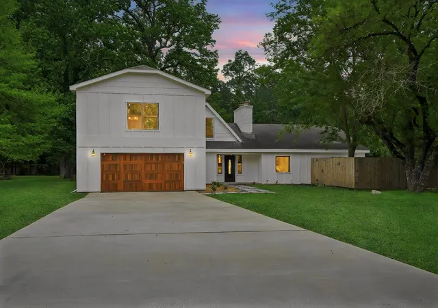 Photo 3 of Single family home for sale at 32606 Glenda Dr, Magnolia, TX 77354 | MLS# 47809074 | Listing updated on 2026-10-09