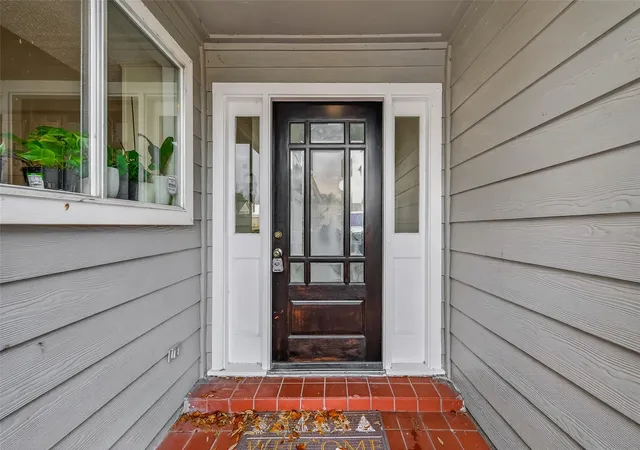 Photo 3 of Single family home for sale at 3214 Meadway Dr, Houston, TX 77082 | MLS# 36225732 | Listing updated on 2026-08-13