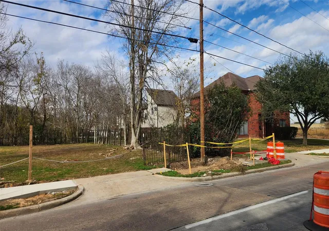 Photo 4 of Land for sale at 7812 Scott St, Houston, TX 77051 | MLS# 47332590 | Listing updated on 2026-09-15