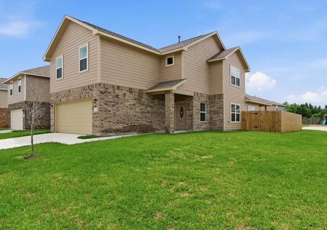 Photo 3 of Sale Pending at 2815 Bowlin Leaf Ln, Houston, TX 77014 | MLS# 39282177 | Listing updated on 2026-09-25