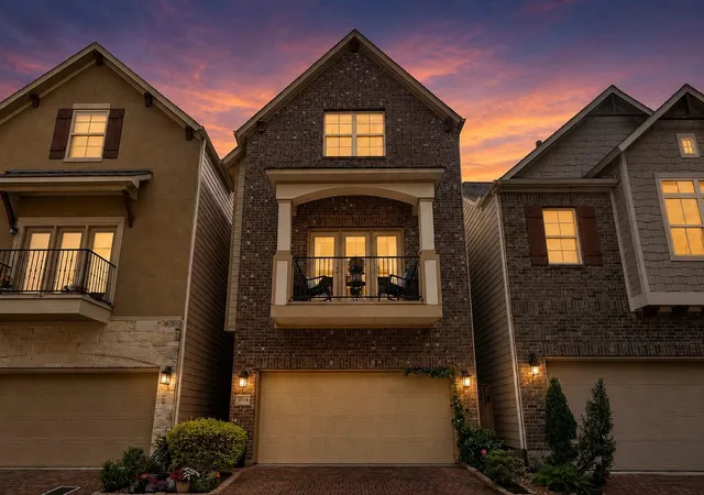 4th image of 3504 Vista Terrace Ln, Houston, TX 77018 | MLS# 49289761
