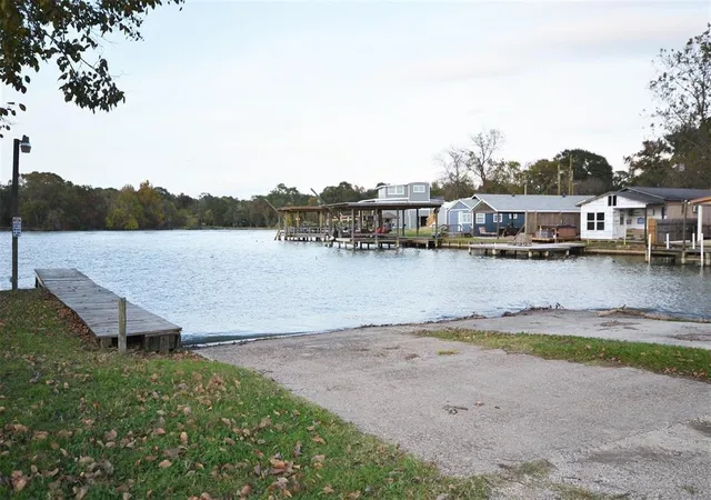 5th image of 189 W Lakeview, Onalaska, TX 77360 | MLS# 89966439