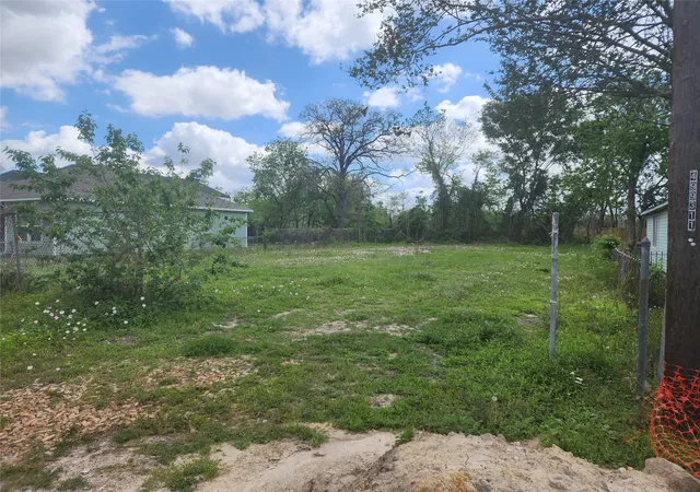 Photo 3 of Sale Pending at 4316 Plaag St, Houston, TX 77016 | MLS# 15370689 | Listing updated on 2026-08-14