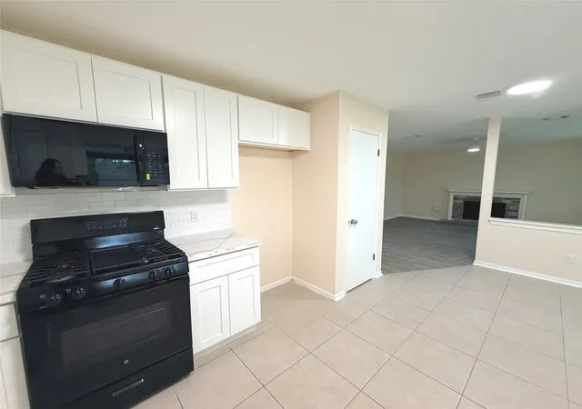 5th image of 2802 Sunshine Cir, Sugar Land, TX 77479 | MLS# 23312255