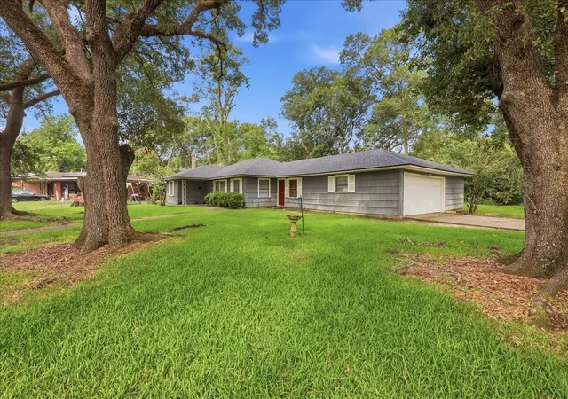 Homes for sale in Beaumont, TX | 3495 Redwood Dr, Beaumont, TX 77703 | MLS# 41554871
