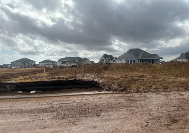 2nd image of 707 Huckleberry Haven Dr, Richmond, TX 77406 | MLS# 75147659