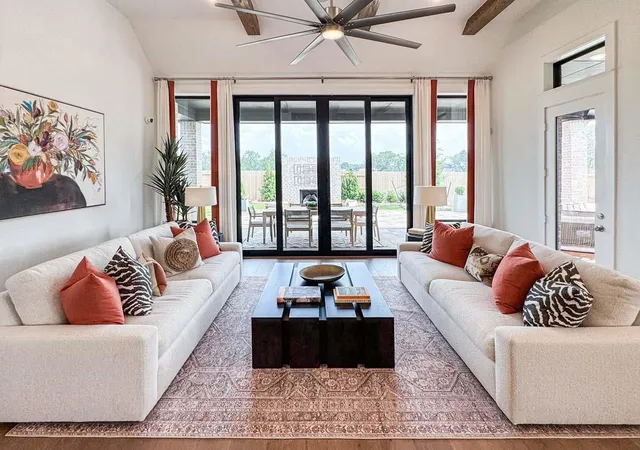 Photo 3 of Single family home for sale at 10402 Vineyard Shore Dr, Missouri City, TX 77459 | MLS# 67574805 | Listing updated on 2026-09-20